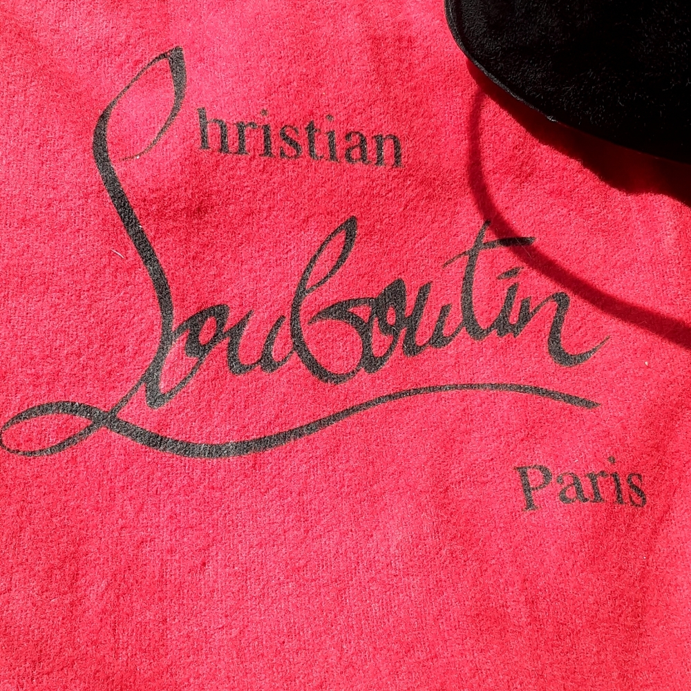 Used Christian Loubuton Paris 37